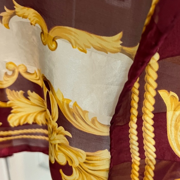 Balenciaga Scarf. 100% Silk. - Picture 11 of 14